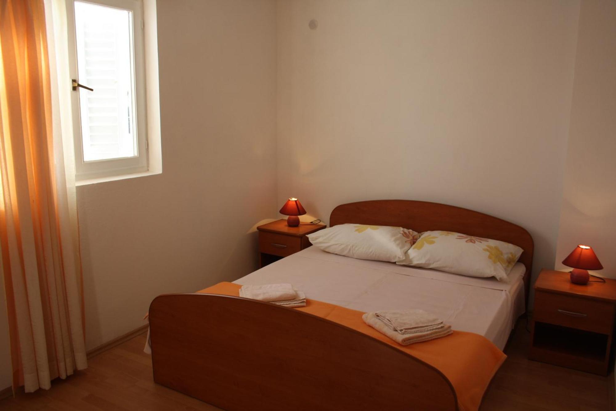 Apartments Leo Petrcane Bagian luar foto